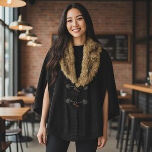 Steve Madden Black Sweater w/Faux Fur Collar & unique toggle fasteners 🖤🤎✨